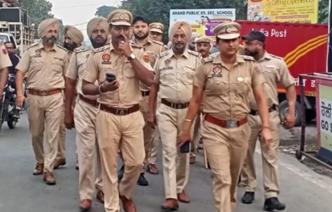 Nihang सिखों द्वारा Gurdwara Akal Bunga पर कब्जे के लिए Clash – 1 Police Constable Killed 5 other injured
